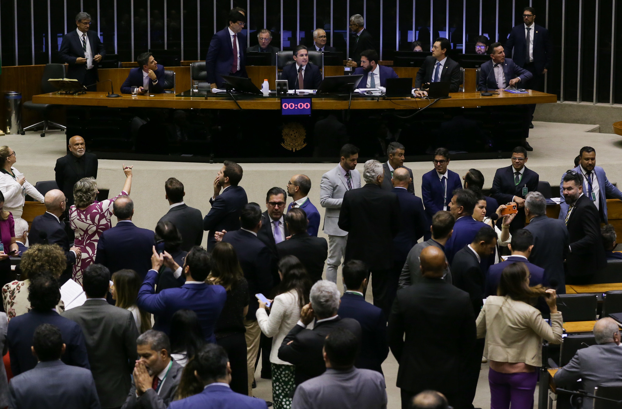 como-votou-deputado-camara-2025.jpg